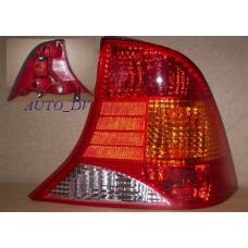 FORD FOCUS 98-04 LAMPA TYLNA P SEDAN !!!
